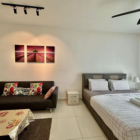 Teega Suites Puteriharbour By Wp Homestay Johor Bahru Exterior photo
